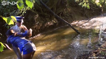 Naughty Thief Gets Into Muddy Catfight With Police Woman Screencap 44 on www.sinx.com