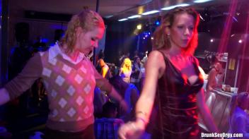 International Summer Lovin' Part 2 - Main Edit Screencap 38 on www.sinx.com