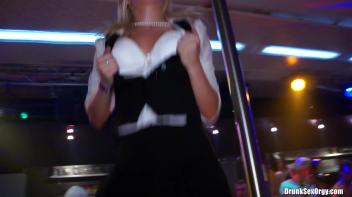 International Summer Lovin' Part 2 - Main Edit Screencap 39 on www.sinx.com