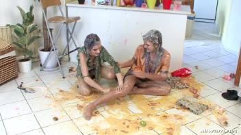 Swamped in Slop Screencap 101 on www.sinx.com