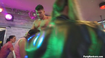 Party Hardcore Gone Crazy Vol. 32 Part 6 - Cam 4 Screencap 28 on www.sinx.com