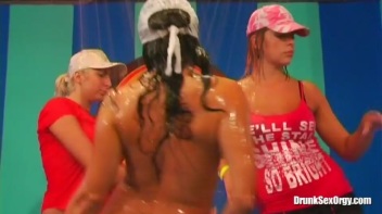 Euroslut Hotel Part 5 - Cam 4 Screencap 89 on www.sinx.com