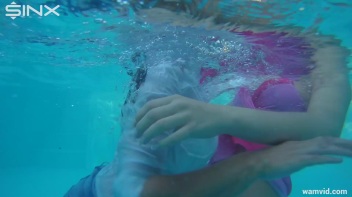 Cute Girls Take A Fully Clothed Dip In The Pool Screencap 41 on www.sinx.com
