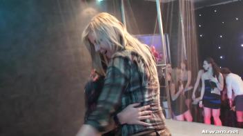 Real Deal Shower Party! Screencap 20 on www.sinx.com