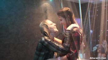 Real Deal Shower Party! Screencap 33 on www.sinx.com