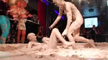 Intense Mud Lust Screencap 106 on www.sinx.com