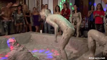 Miss Skinny Takes a Mud Dive Screencap 70 on www.sinx.com