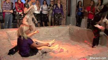 Miss Skinny Takes a Mud Dive Screencap 29 on www.sinx.com