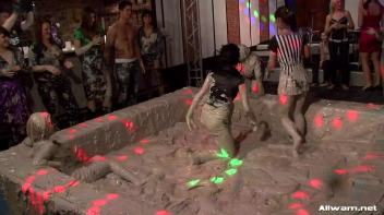 Miss Skinny Takes a Mud Dive Screencap 43 on www.sinx.com