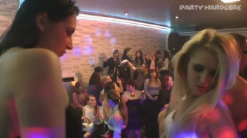Party Hardcore Gone Crazy Vol. 17 Part 5 - Cam 4 Screencap 11 on www.sinx.com