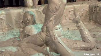 Alex Roars Her Way Through This Mud Battle! Screencap 25 on www.sinx.com