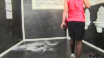 She Won't Miss Out On This SlimeWave Special Offer! Screencap 1 on www.sinx.com