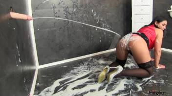 She Won't Miss Out On This SlimeWave Special Offer! Screencap 34 on www.sinx.com