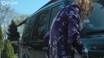 Wet & Messy Car Washing For Playful Blonde Screencap 39 on www.sinx.com
