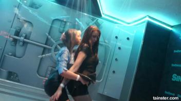 Sexy Shower Girls Screencap 53 on www.sinx.com