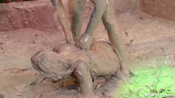 Eurobabes with Mud Rage Screencap 69 on www.sinx.com