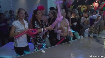 Welcome To The Mad House Part 2 - Cam 3 Screencap 3 on www.sinx.com