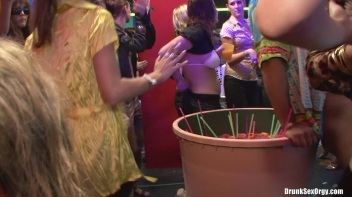 Bikini Beach Balls Part 4 - Cam 2 Screencap 8 on www.sinx.com