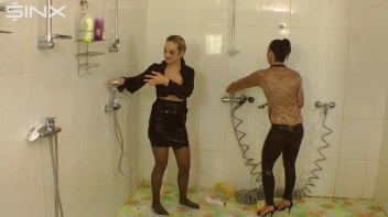 Catfighting WAM Babes Wash Themselves Off Screencap 86 on www.sinx.com