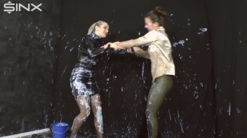Catfighting WAM Babes Wash Themselves Off Screencap 26 on www.sinx.com