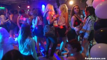 Party Hardcore Gone Crazy Vol. 37 Part 5 - Cam 2 Screencap 75 on www.sinx.com