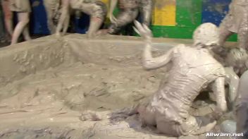 When Two Mud Battles Become One Screencap 85 on www.sinx.com