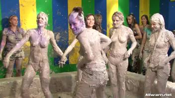 When Two Mud Battles Become One Screencap 110 on www.sinx.com