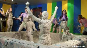 When Two Mud Battles Become One Screencap 62 on www.sinx.com