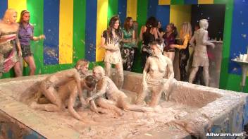 When Two Mud Battles Become One Screencap 65 on www.sinx.com