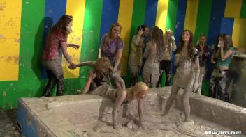 When Two Mud Battles Become One Screencap 77 on www.sinx.com