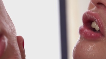 Foxy Face Licking Girlfriends Screencap 37 on www.sinx.com