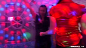 Holiday Hotties Part 4 - Shower Cam Screencap 108 on www.sinx.com