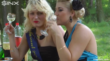 Beauty queens catfight in a lake - Cam 1 Screencap 10 on www.sinx.com