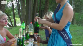 Beauty queens catfight in a lake - Cam 1 Screencap 2 on www.sinx.com