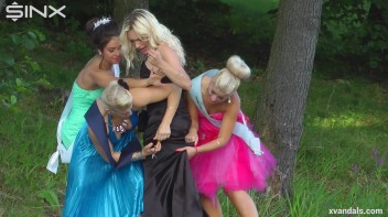 Beauty queens catfight in a lake - Cam 1 Screencap 42 on www.sinx.com