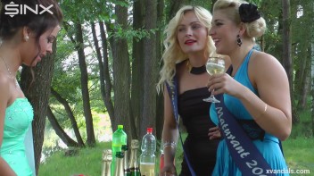 Beauty queens catfight in a lake - Cam 1 Screencap 6 on www.sinx.com