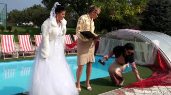 Wedding Day Wetlook Disaster Screencap 11 on www.sinx.com