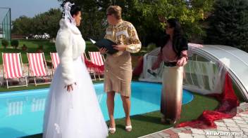 Wedding Day Wetlook Disaster Screencap 12 on www.sinx.com