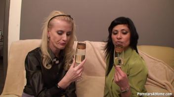 MILF & Teeny Lesbo Combo Screencap 8 on www.sinx.com