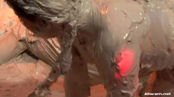 Eurobabes Going Mud Mad! Screencap 56 on www.sinx.com