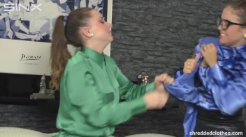 Hotties Shredding And Slapping Catfight - Cam 1 Screencap 30 on www.sinx.com