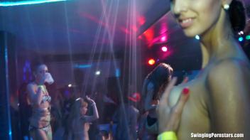 Wet and Wild Swingers Part 5 - Shower Cam Screencap 73 on www.sinx.com