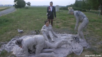 Mud Wrestling Babes Messy Catfighting Screencap 53 on www.sinx.com