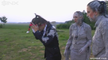 Mud Wrestling Babes Messy Catfighting Screencap 67 on www.sinx.com