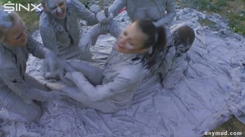 Mud Wrestling Babes Messy Catfighting Screencap 71 on www.sinx.com