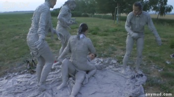 Mud Wrestling Babes Messy Catfighting Screencap 84 on www.sinx.com