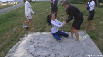 Mud Wrestling Babes Messy Catfighting Screencap 15 on www.sinx.com
