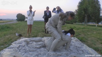 Mud Wrestling Babes Messy Catfighting Screencap 20 on www.sinx.com