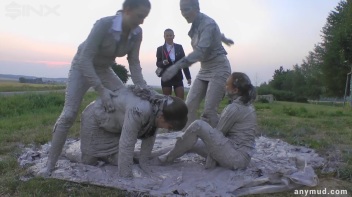 Mud Wrestling Babes Messy Catfighting Screencap 48 on www.sinx.com