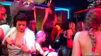 Pussy Casino Part 2 - Cam 1 Screencap 3 on www.sinx.com